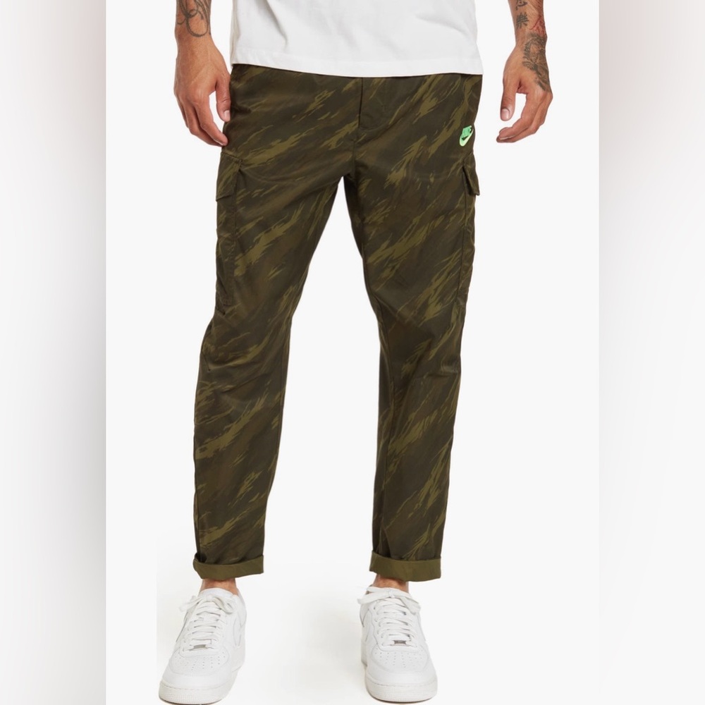 NIKE sportswear tapered utility pants